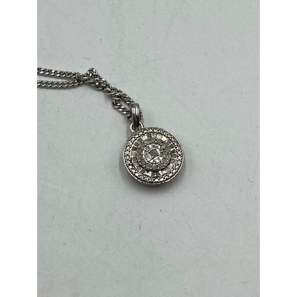 Unique Designs UD 925 Sterling Silver Round Diamond Chip Pendant Necklace - Picture 4 of 14